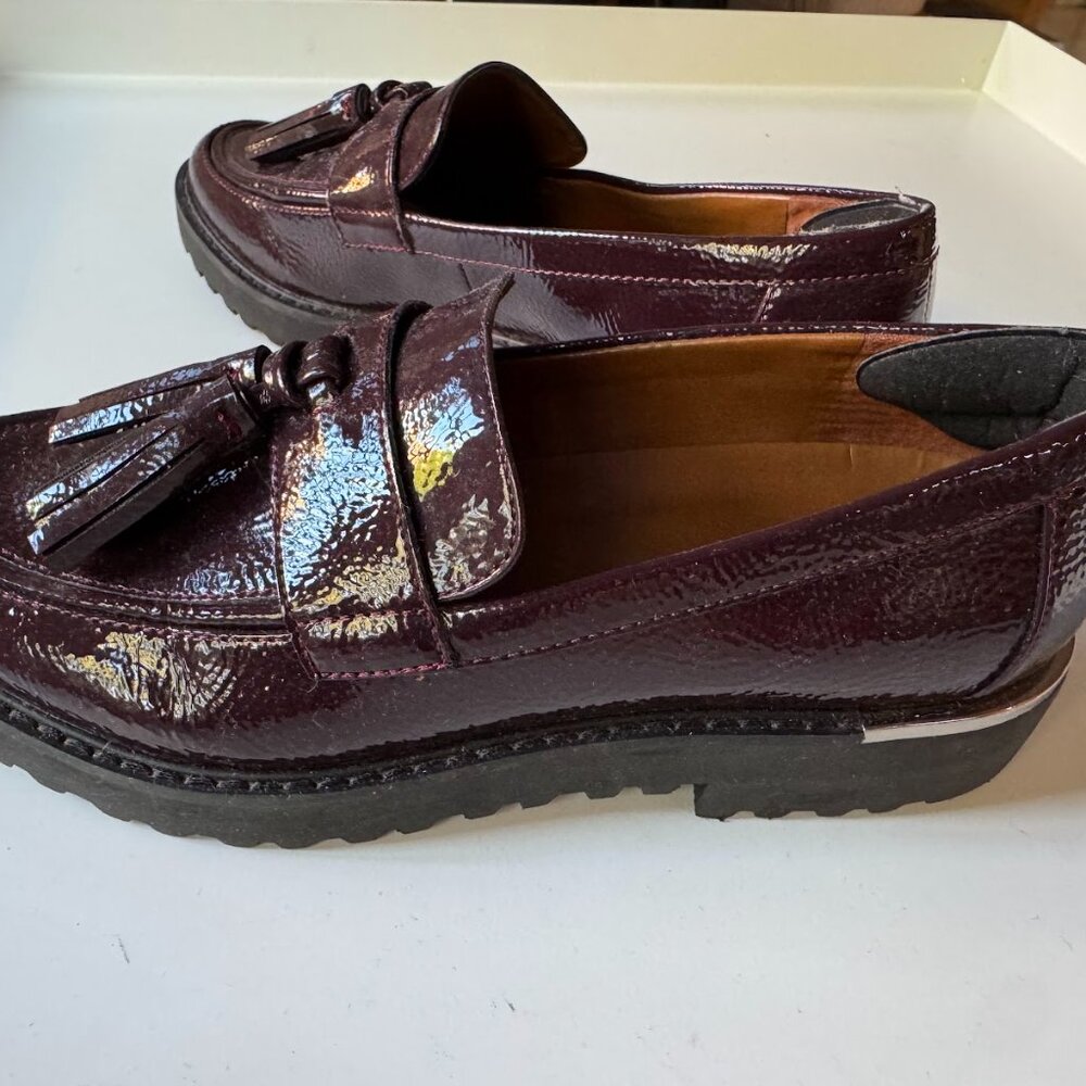 Women’s Carolynn Lug sole Burgundy Loafers